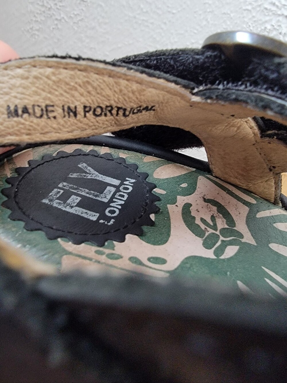 Fly London Sandals 41/US 10 Platform Wedge Heels Black Leather, Portugal - READ - Picture 4 of 14